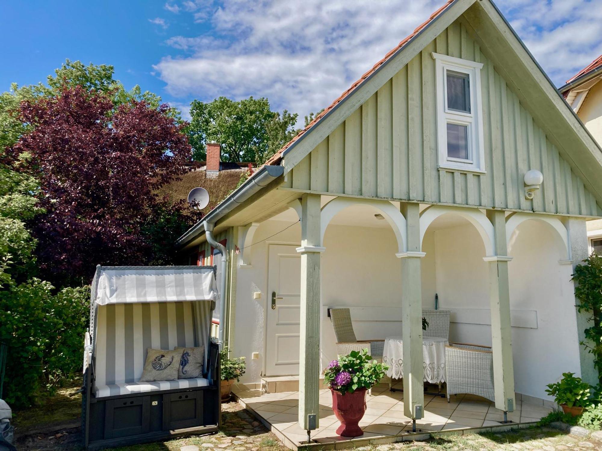Kleines Haus Am Hafen - Ruhig Und Gruen Am Ortsrand Villa Prerow Luaran gambar