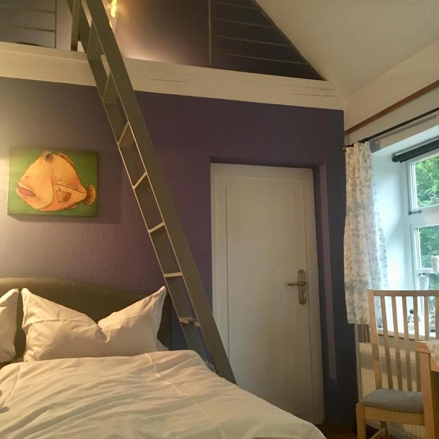 Kleines Haus Am Hafen - Ruhig Und Gruen Am Ortsrand Villa Prerow Luaran gambar
