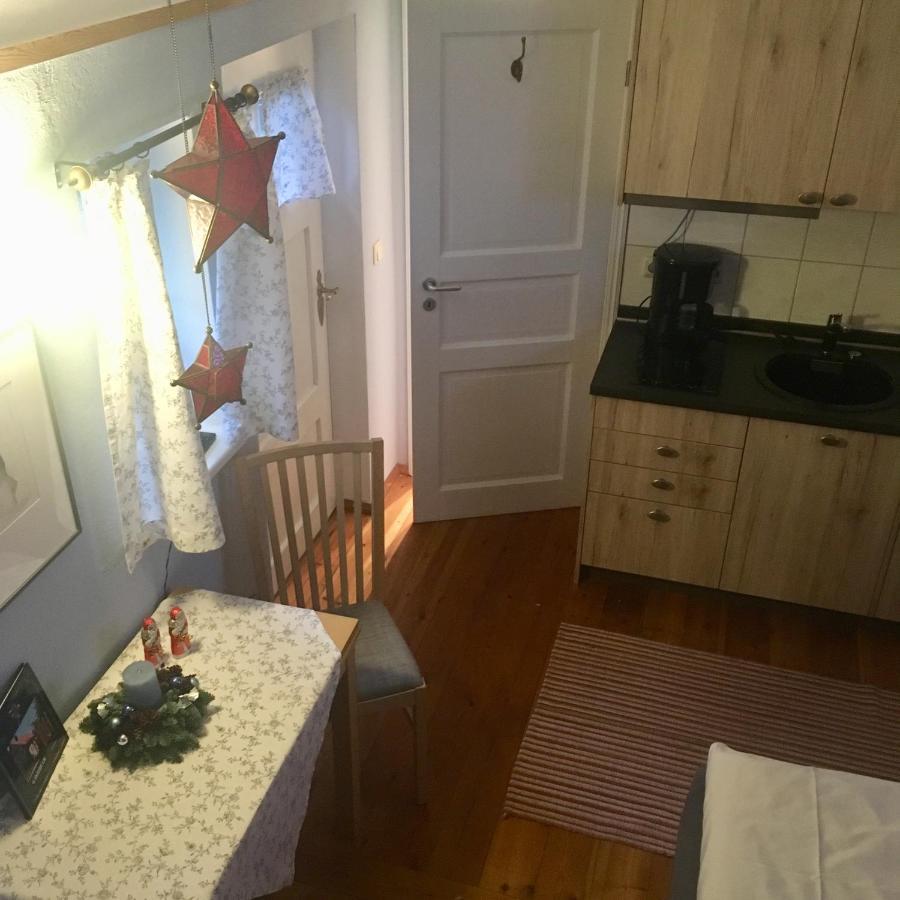 Kleines Haus Am Hafen - Ruhig Und Gruen Am Ortsrand Villa Prerow Luaran gambar
