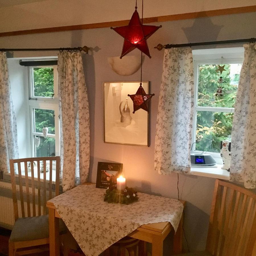 Kleines Haus Am Hafen - Ruhig Und Gruen Am Ortsrand Villa Prerow Luaran gambar
