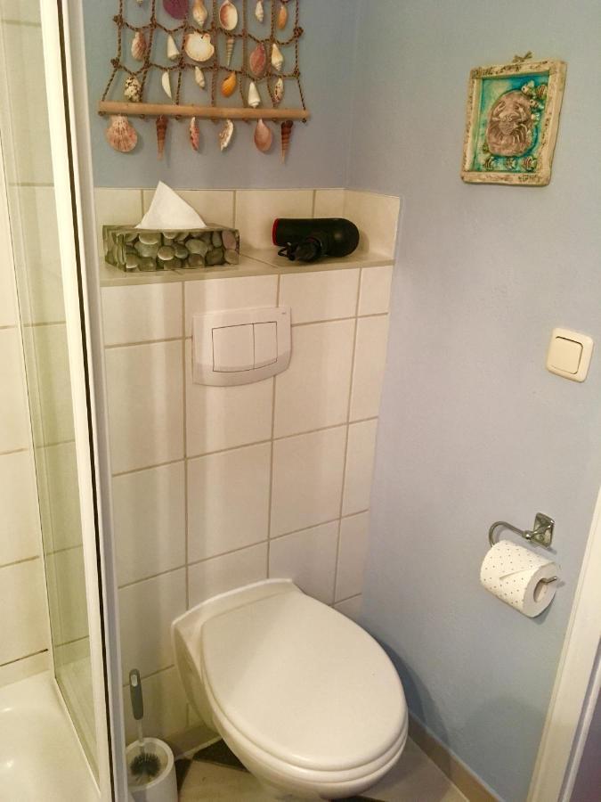 Kleines Haus Am Hafen - Ruhig Und Gruen Am Ortsrand Villa Prerow Luaran gambar